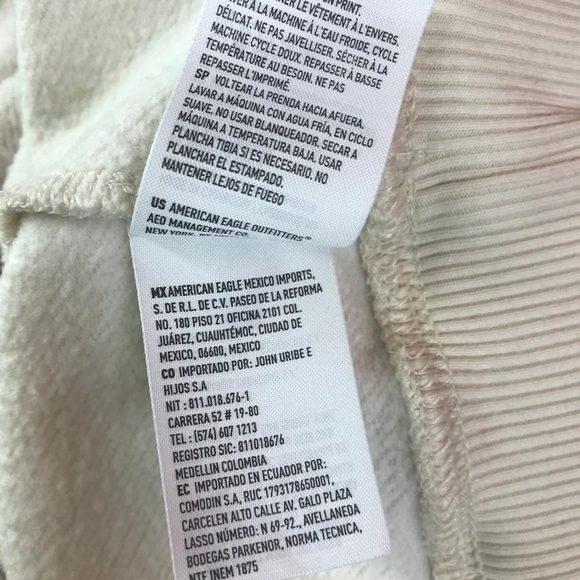 American Eagle Outfitters Cream and Red Graphic Sweater - Picture 9 of 10